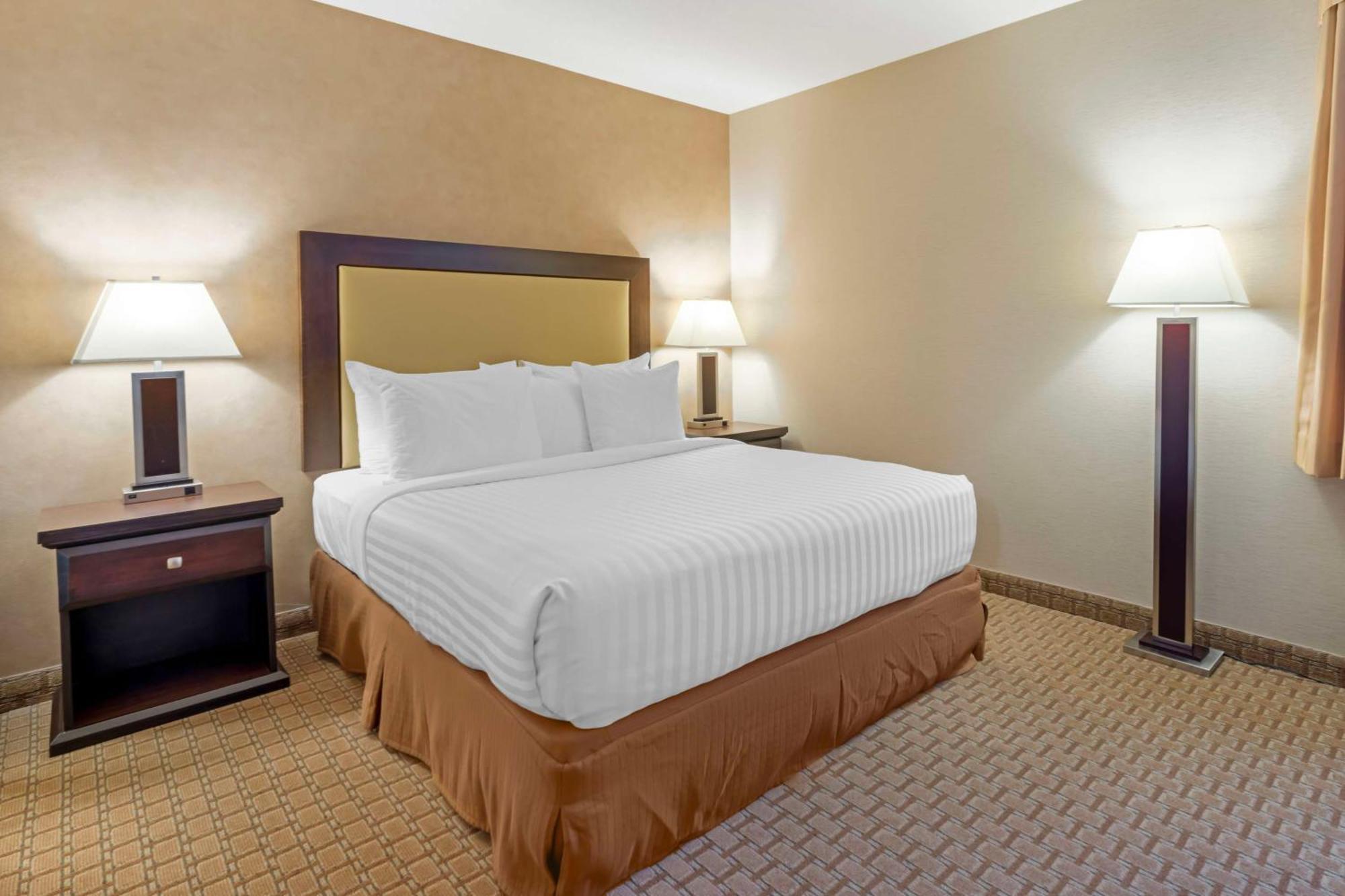 Best Western Plus Emerald Isle Hotel Сидни Екстериор снимка