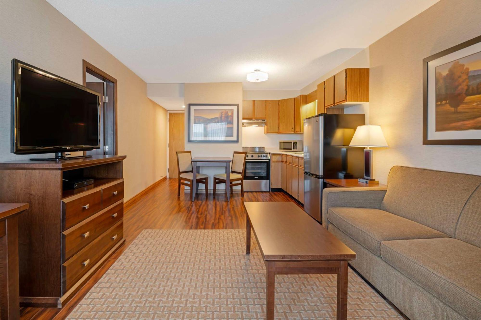 Best Western Plus Emerald Isle Hotel Сидни Екстериор снимка