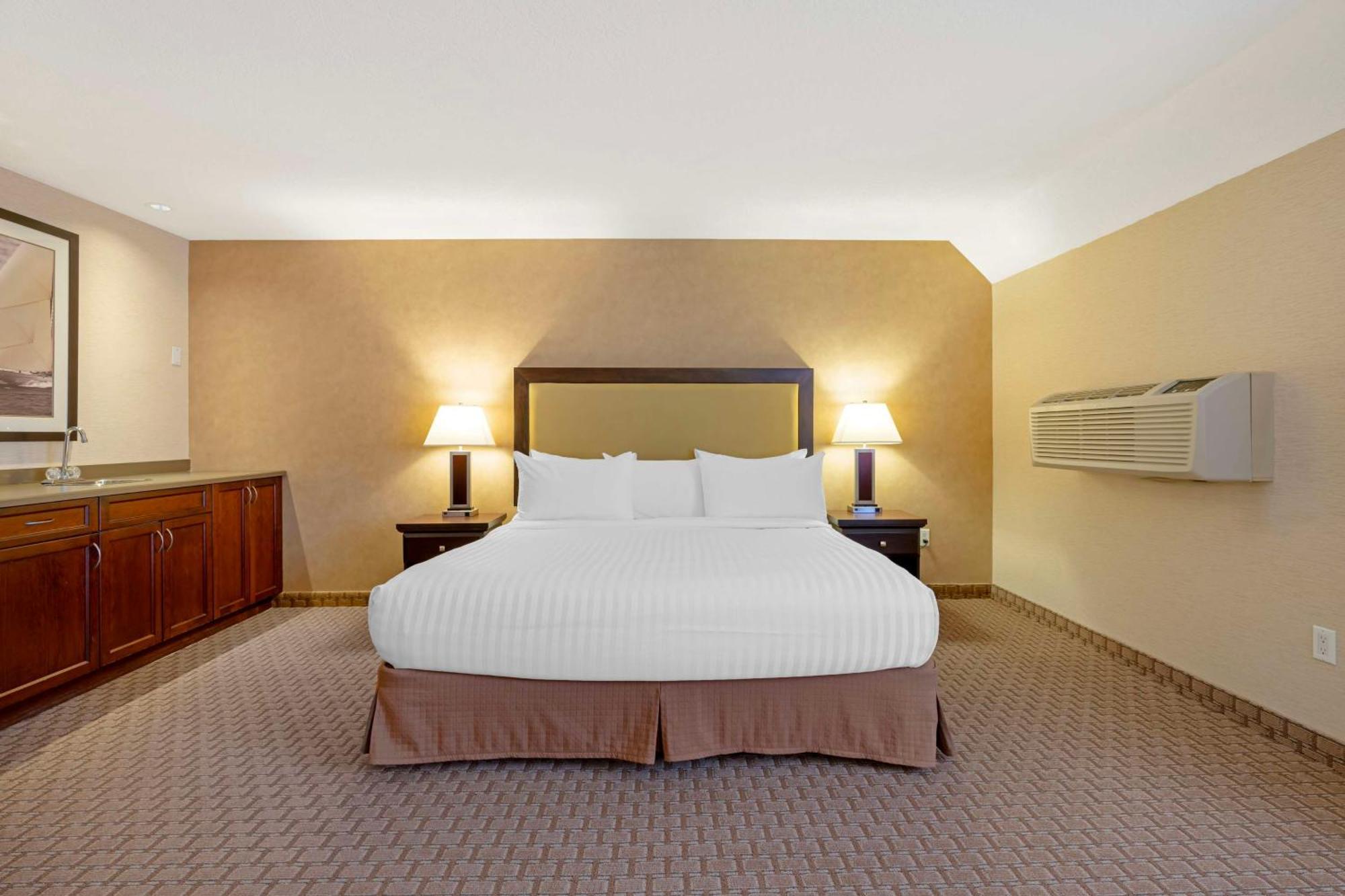Best Western Plus Emerald Isle Hotel Сидни Екстериор снимка
